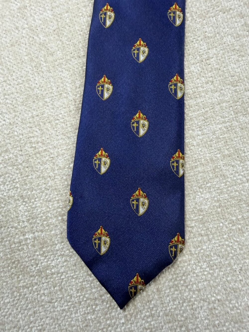 Wm Chelsea Ltd 100% Silk Navy Crest Emblem Necktie Mens Tie